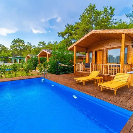 Blue Green Life Bungalow-3